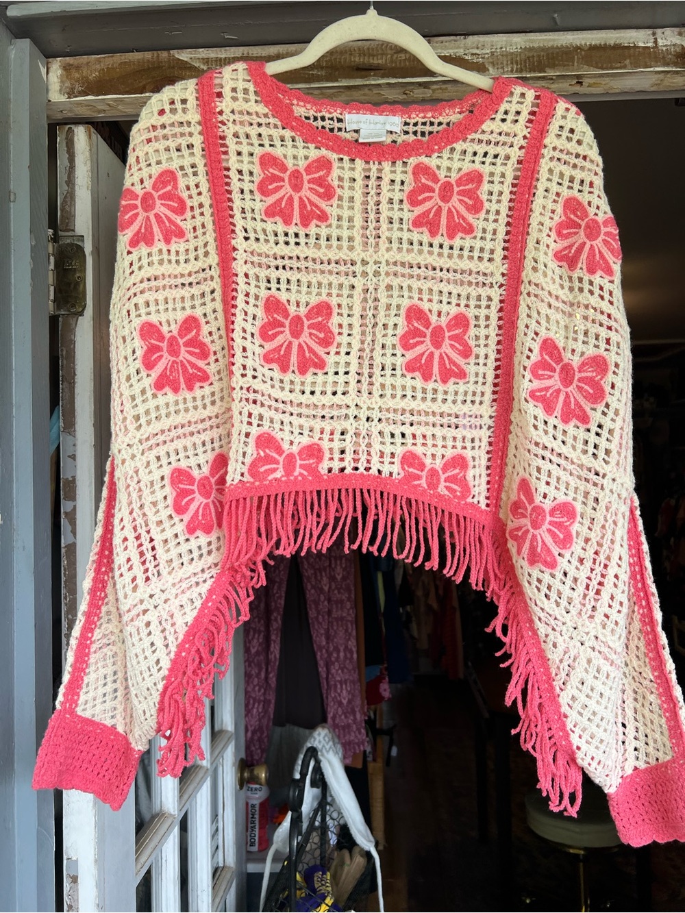 House of Harlow 1960 Cream & Pink Crochet Fringe Pullover